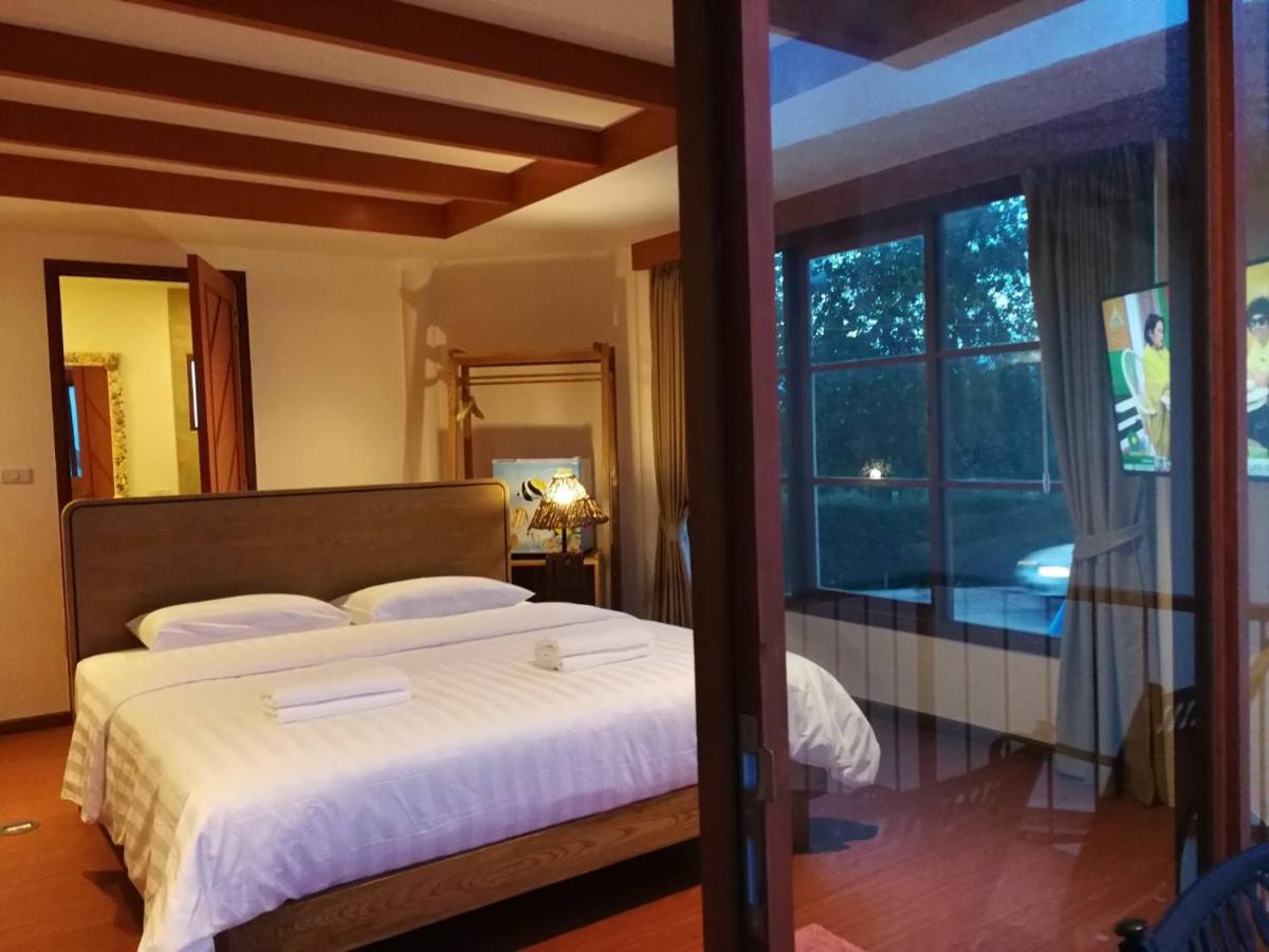 Seaman Resort Haad Chao Samran Exteriör bild