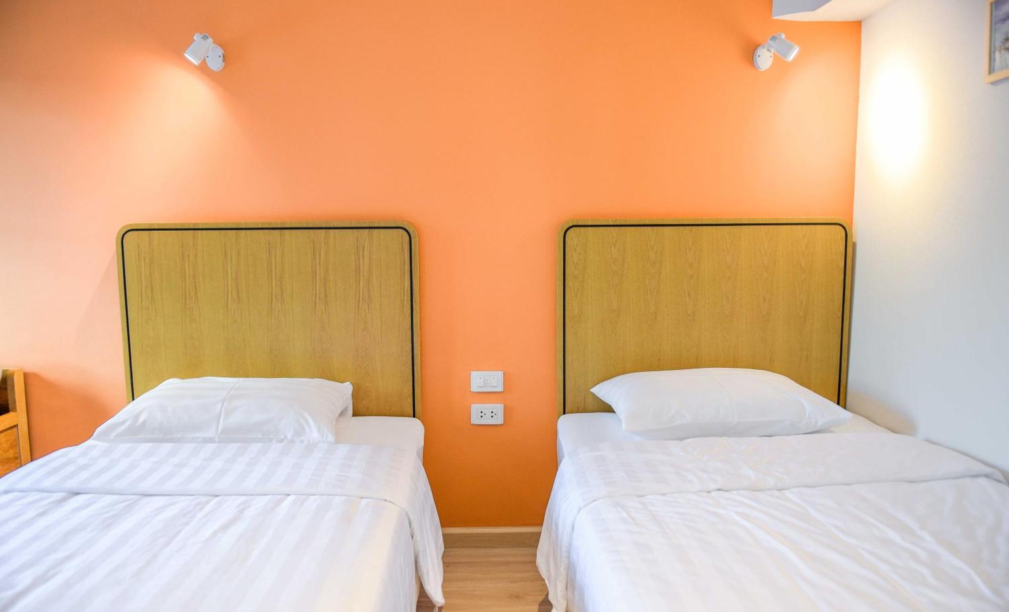 Seaman Resort Haad Chao Samran Exteriör bild