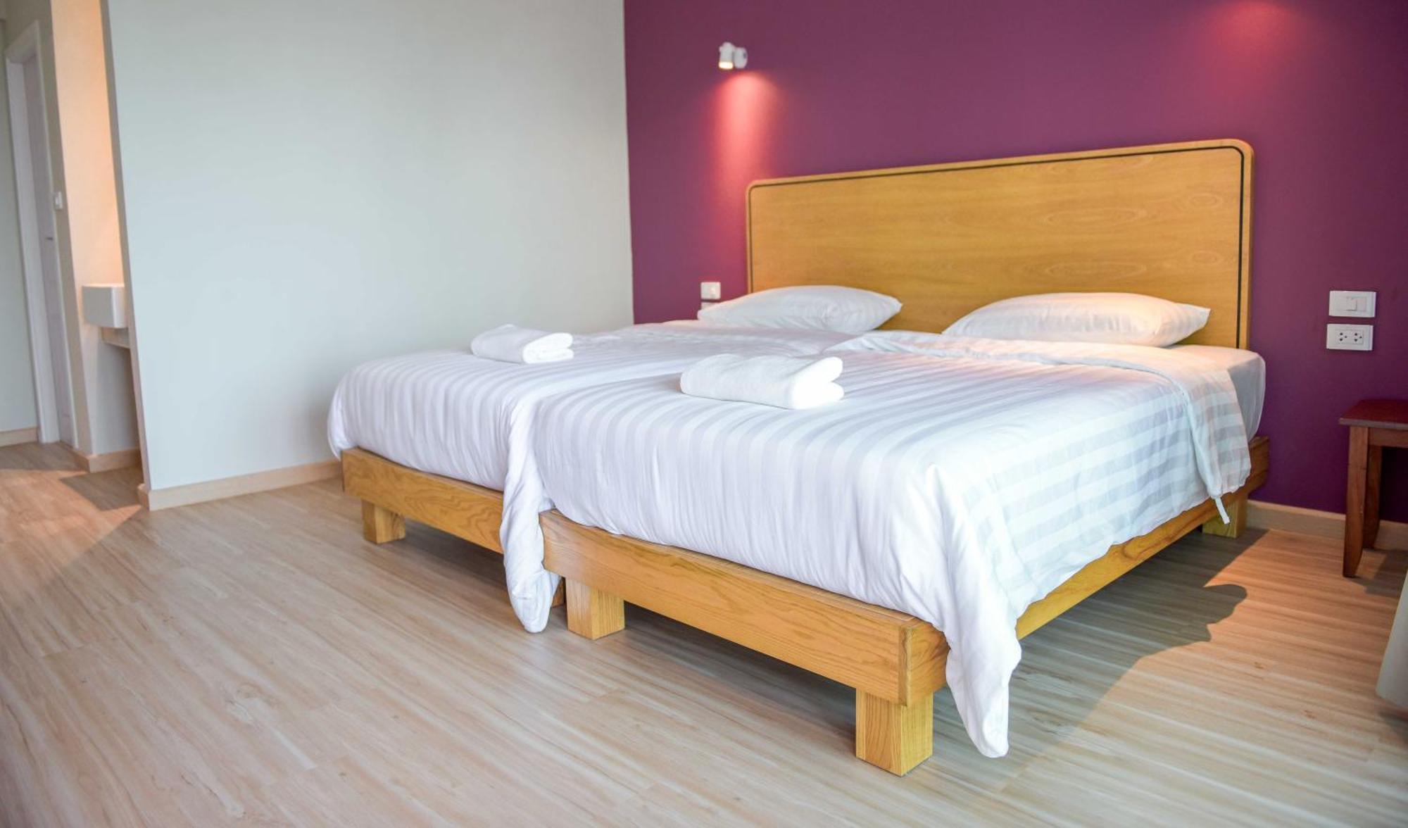 Seaman Resort Haad Chao Samran Exteriör bild
